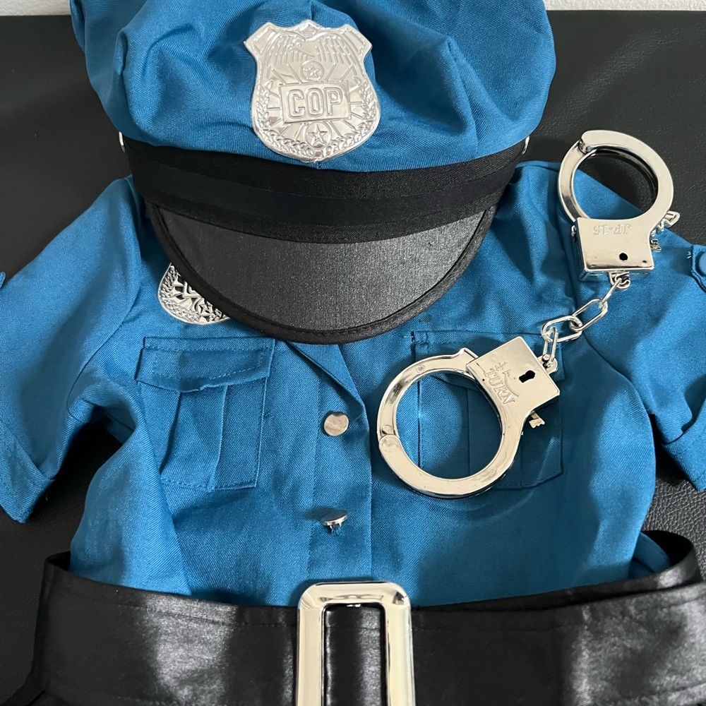 Cutie Cop Gilts Costume